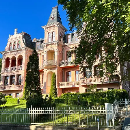 Hintze Inkl Strandkorb, 4 Fahrraeder * ゼーバート・ヘリングスドルフ