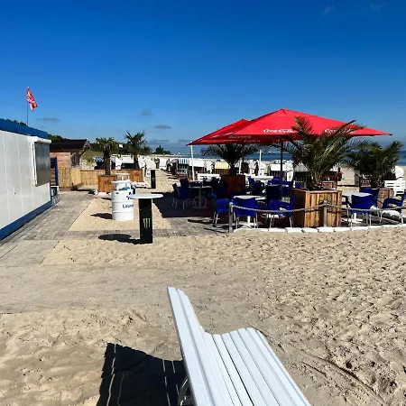 アパート Hintze Inkl Strandkorb, 4 Fahrraeder ゼーバート・ヘリングスドルフ