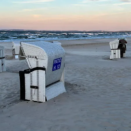 Hintze Inkl Strandkorb, 4 Fahrraeder 塞巴特黑灵斯多夫